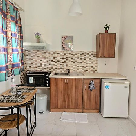 Lora Studios Ипсос Екстериор снимка